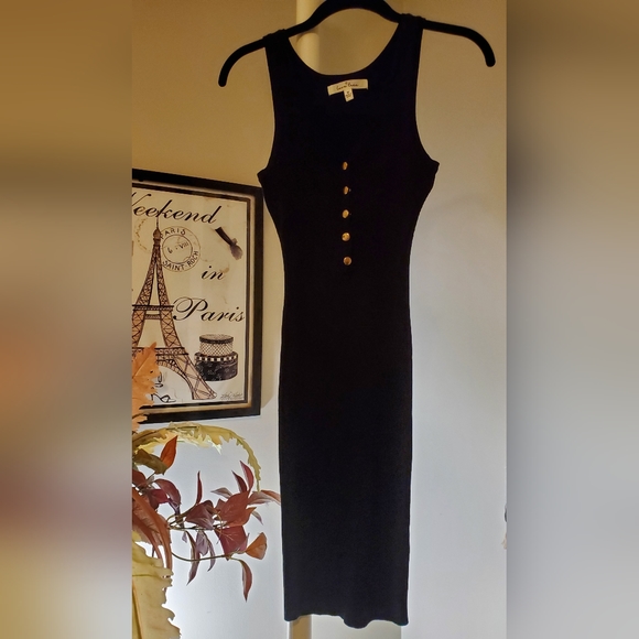Love Tree Dresses & Skirts - Love Tree Black Ribbed Snap Button Dress Size M